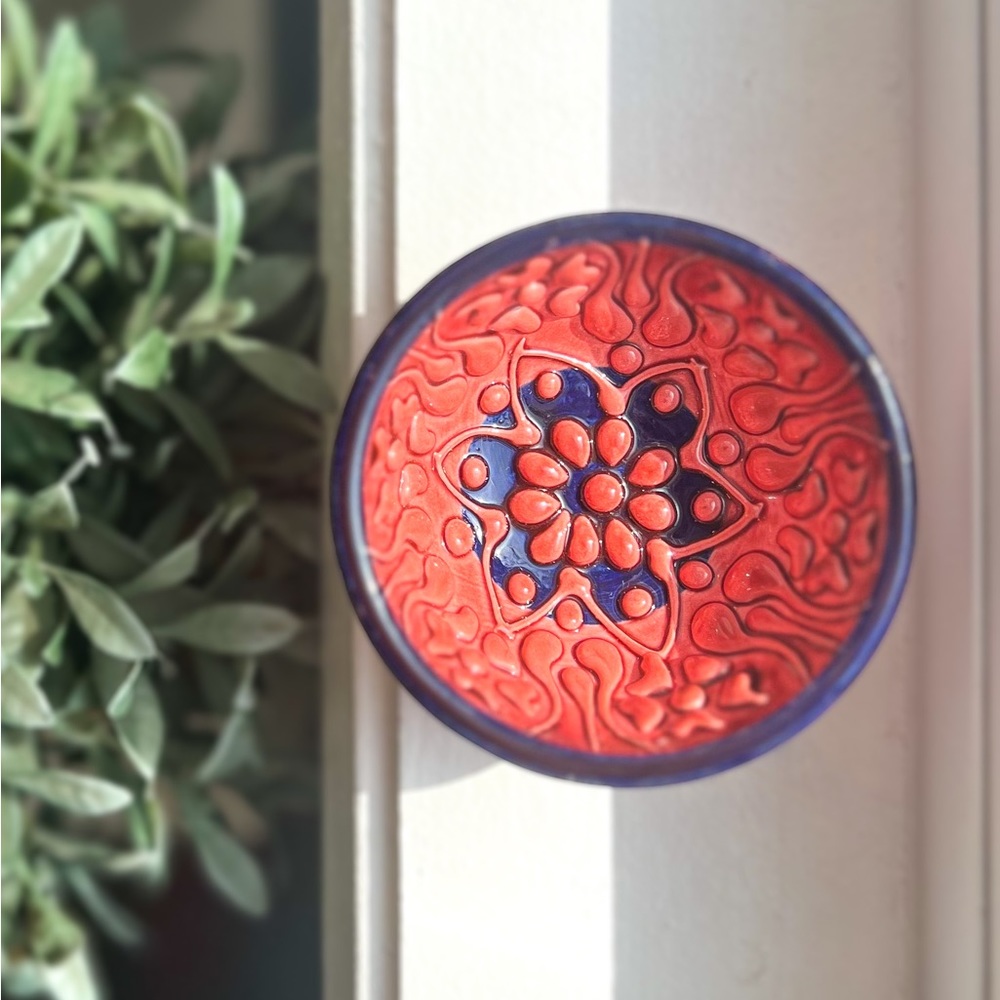 Handmade Ceramic Dish 🌿